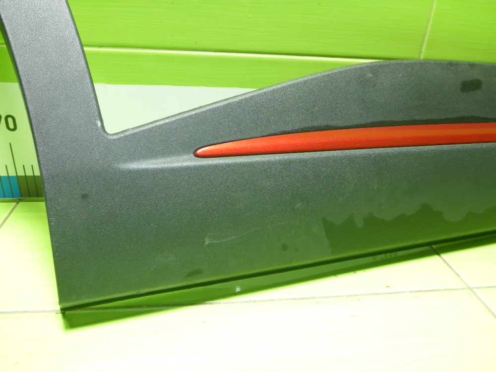 Накладка двери задней правой