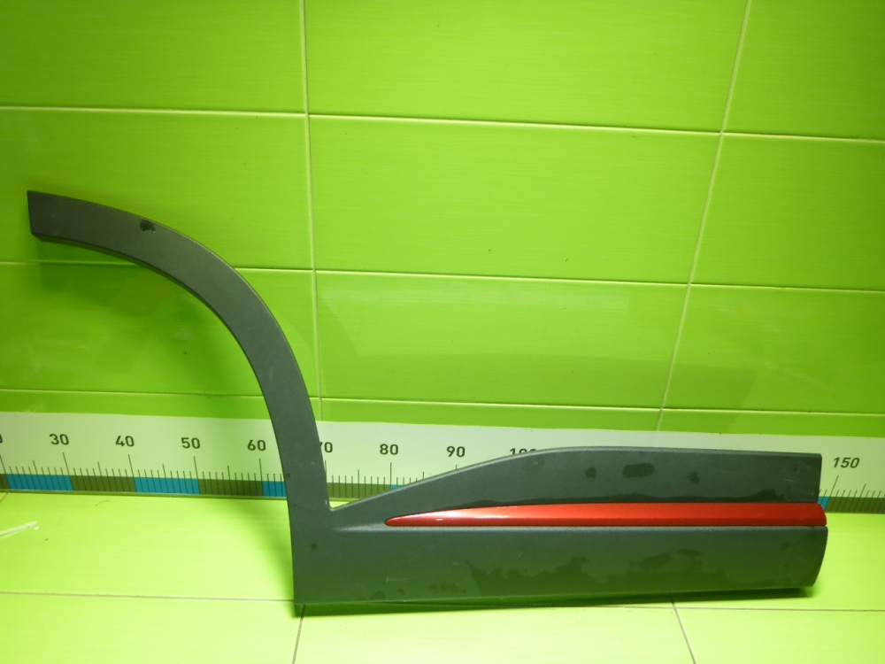 Накладка двери задней правой