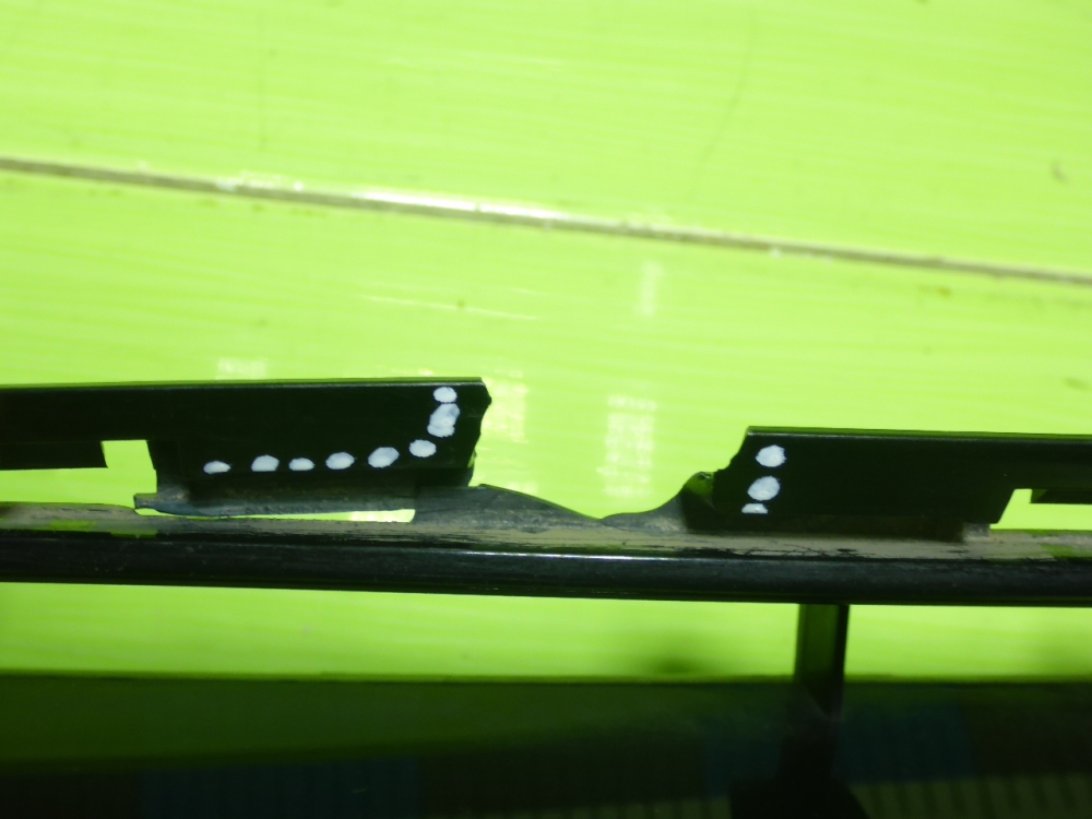 Решетка в бампер центральная