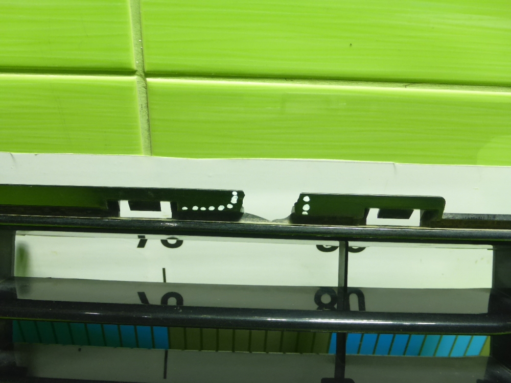 Решетка в бампер центральная