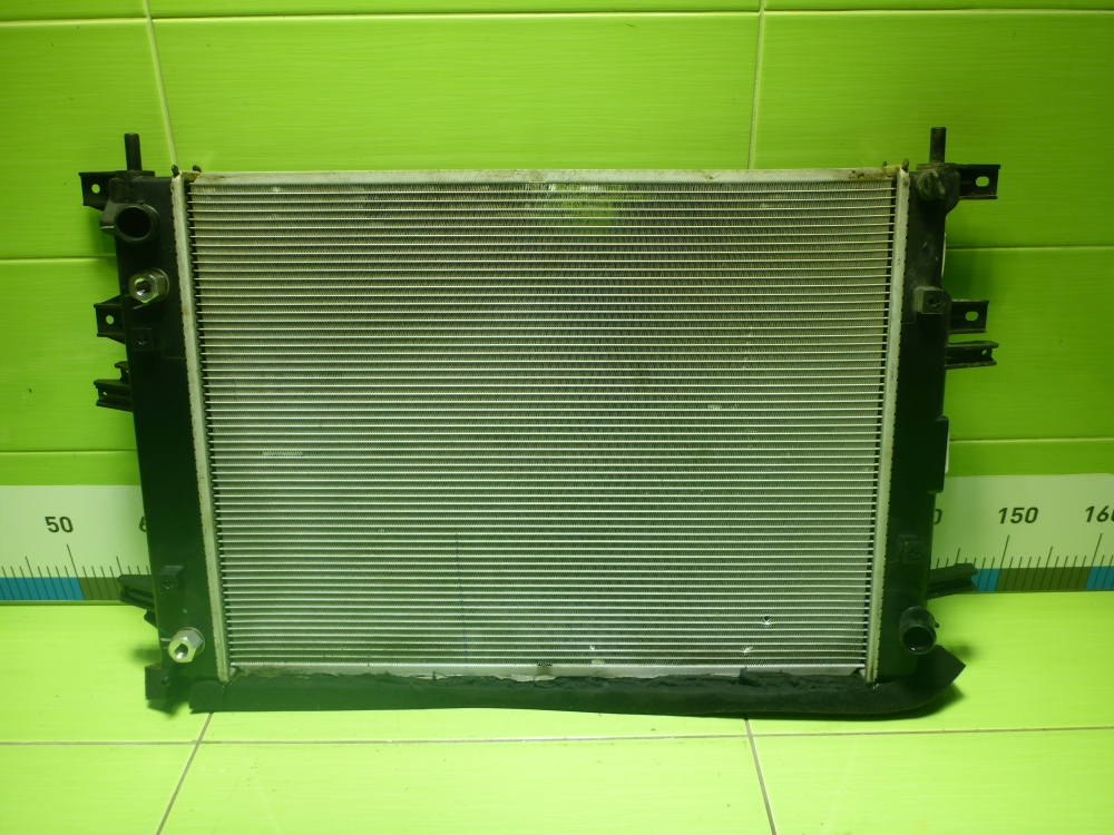 Радиатор охлаждения двигателя основной