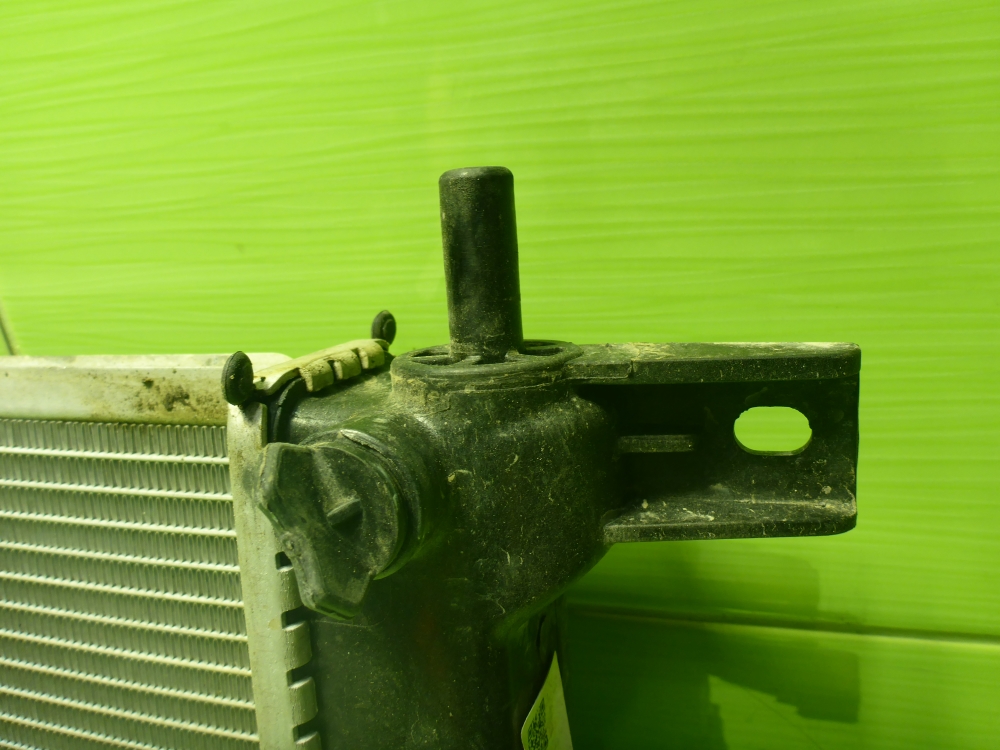 Радиатор охлаждения двигателя основной