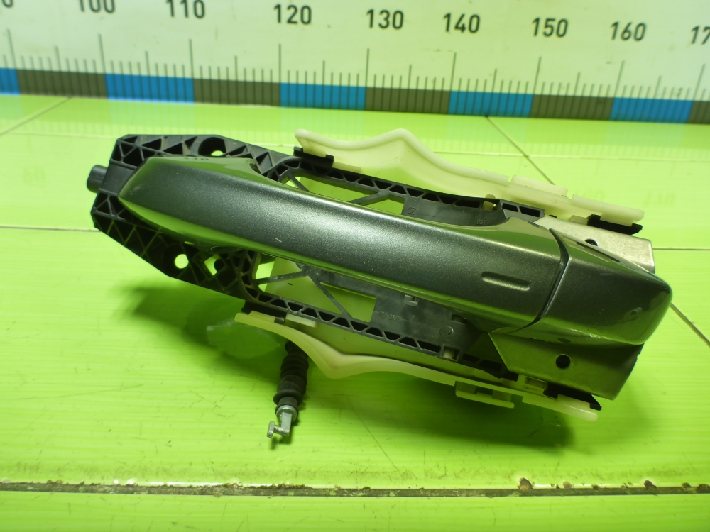 Ручка двери передней наружная левая