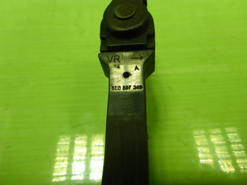 Ограничитель двери