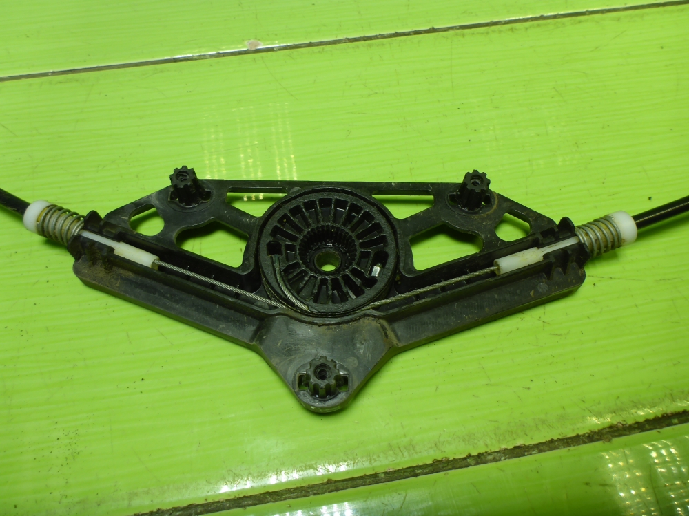 Стеклоподъемник электр. передний левый