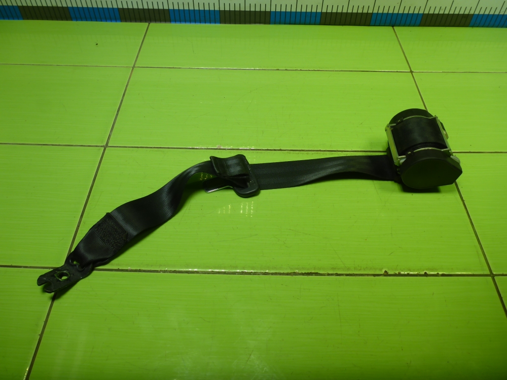 Ремень безопасности