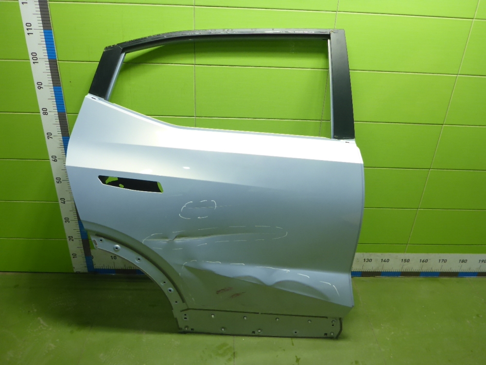 Дверь задняя правая