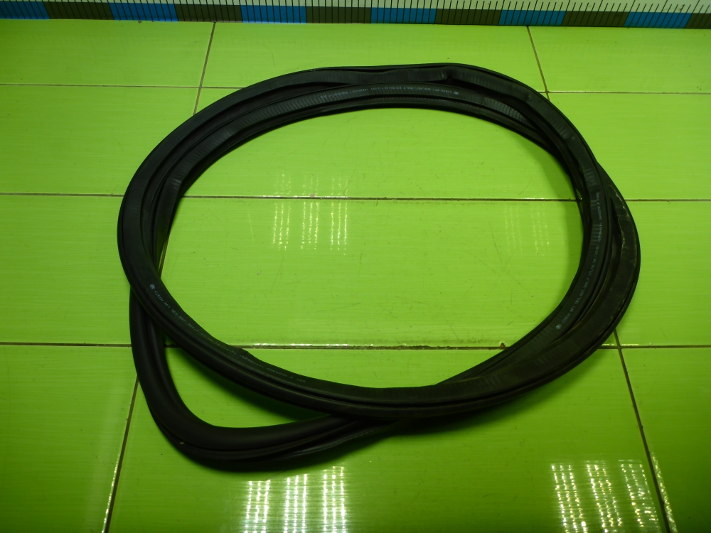 Уплотнитель двери