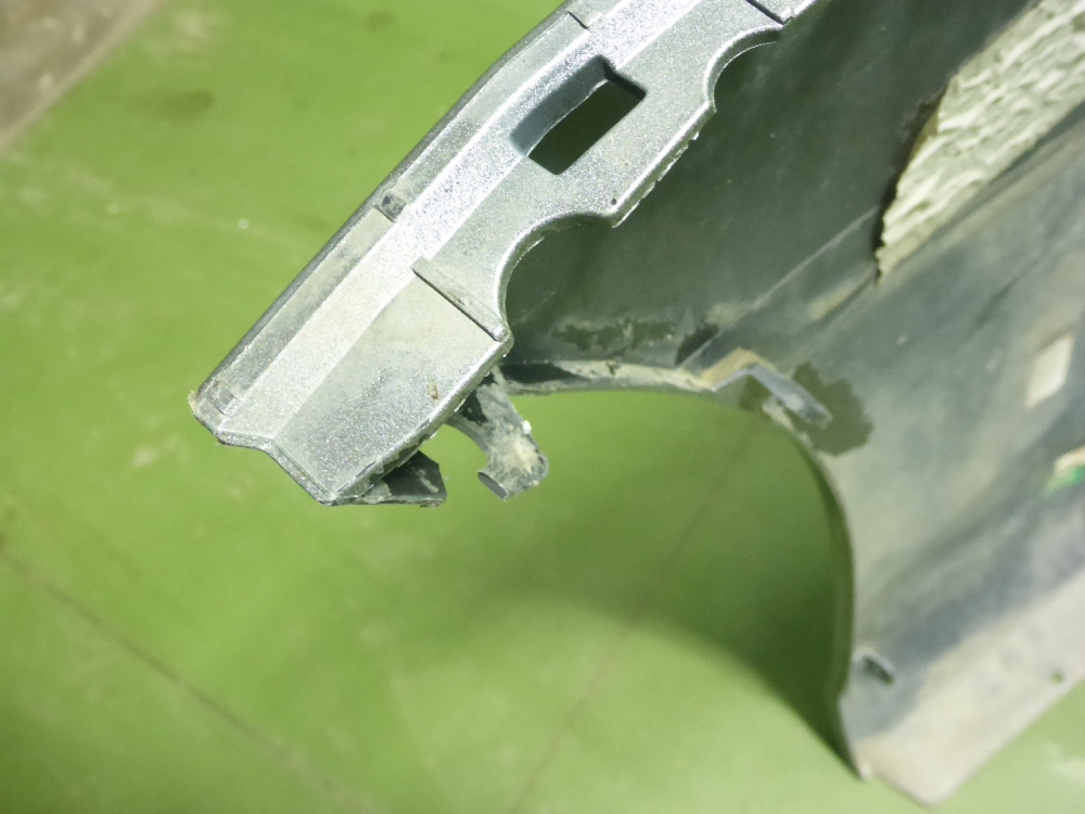 Бампер передний