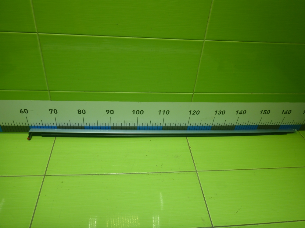 Накладка стекла заднего левого