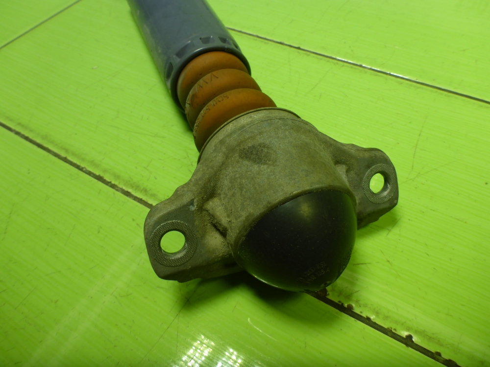 Амортизатор задний (стойка)