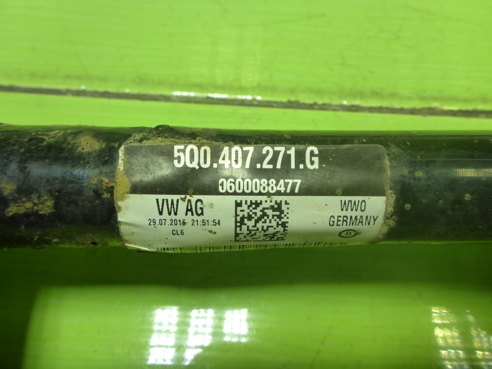 Полуось передняя левая