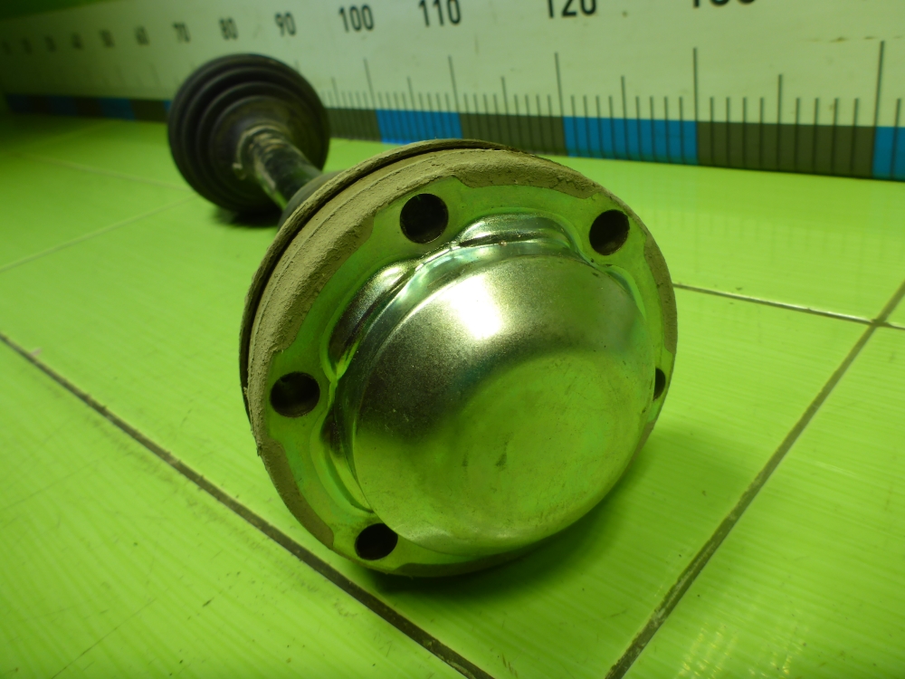 Полуось передняя левая