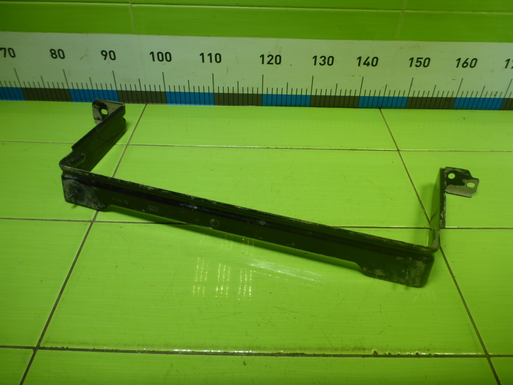 Лента крепления бензобака