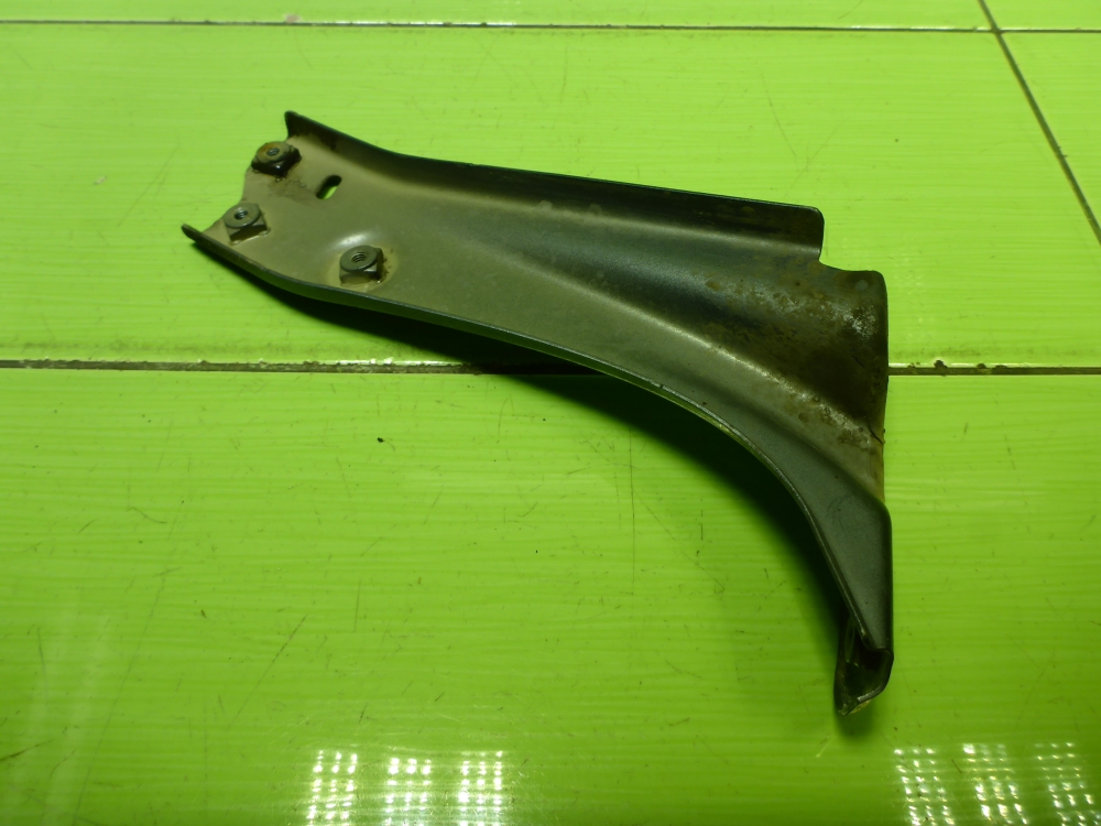 Кронштейн крепления крыла