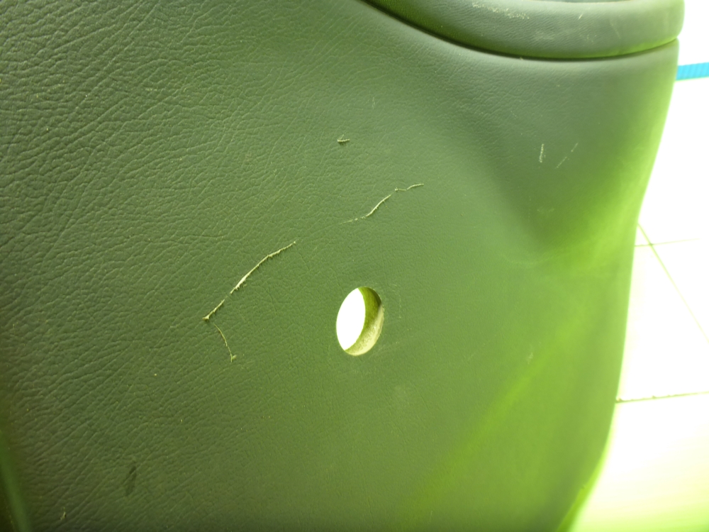 Обшивка двери задней правой