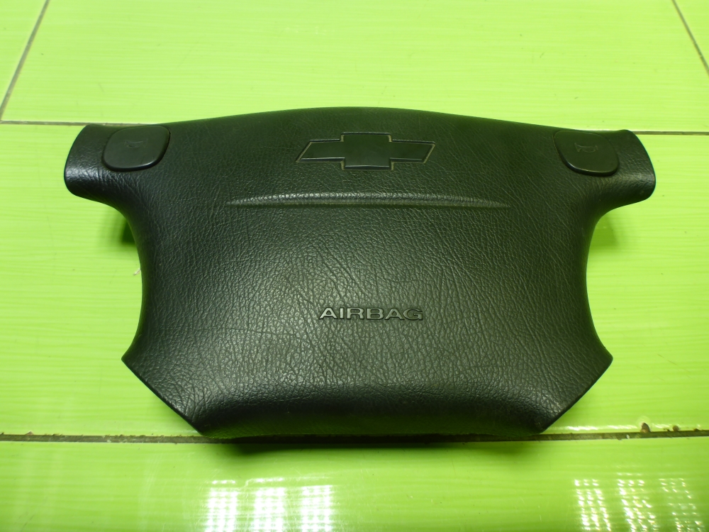 Подушка безопасности в рулевое колесо