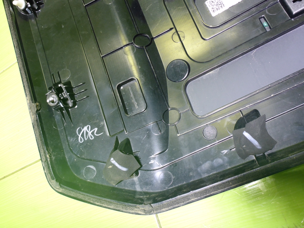 Накладка двери багажника