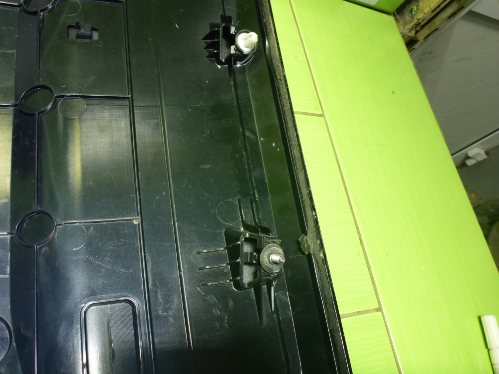 Накладка двери багажника