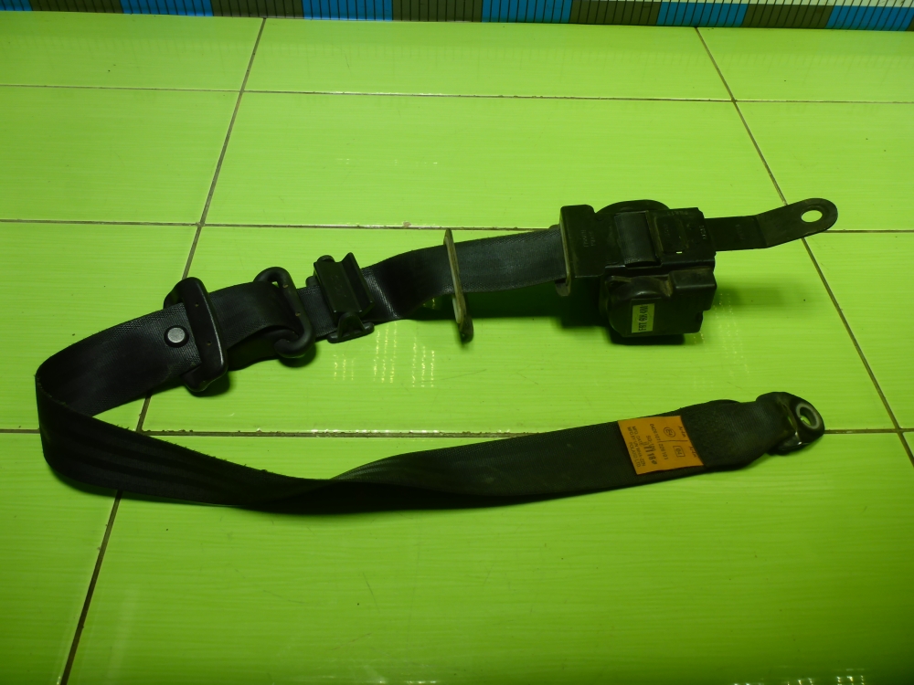 Ремень безопасности