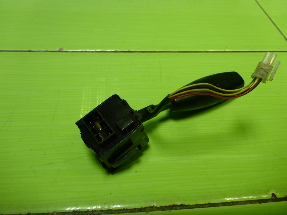 Переключатель поворотов подрулевой