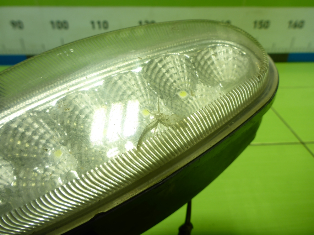 Фара противотуманная левая