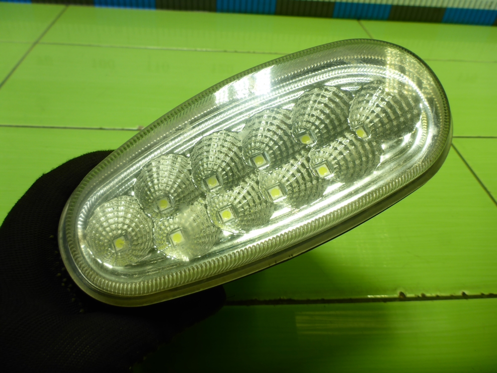 Фара противотуманная правая