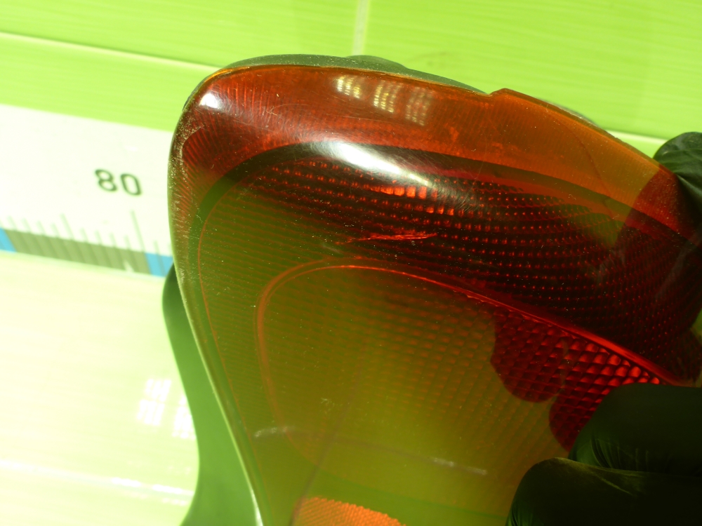 Фонарь задний правый