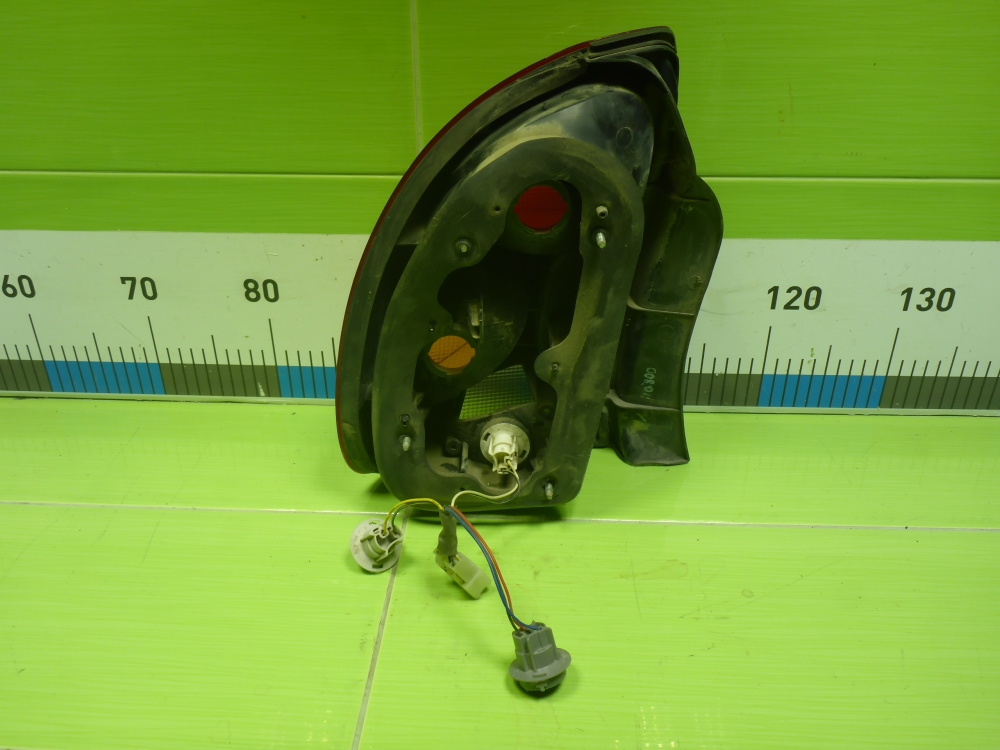 Фонарь задний правый