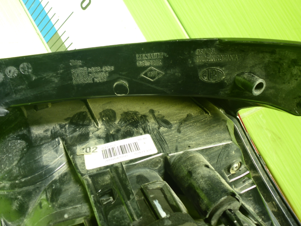 Фонарь задний левый