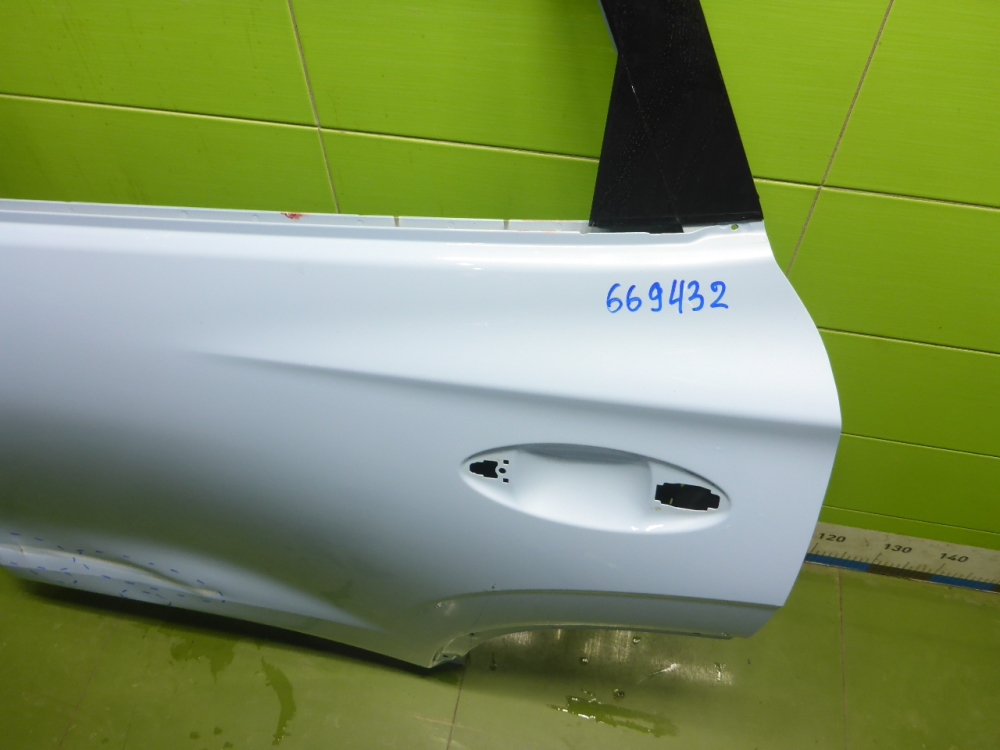 Дверь задняя левая