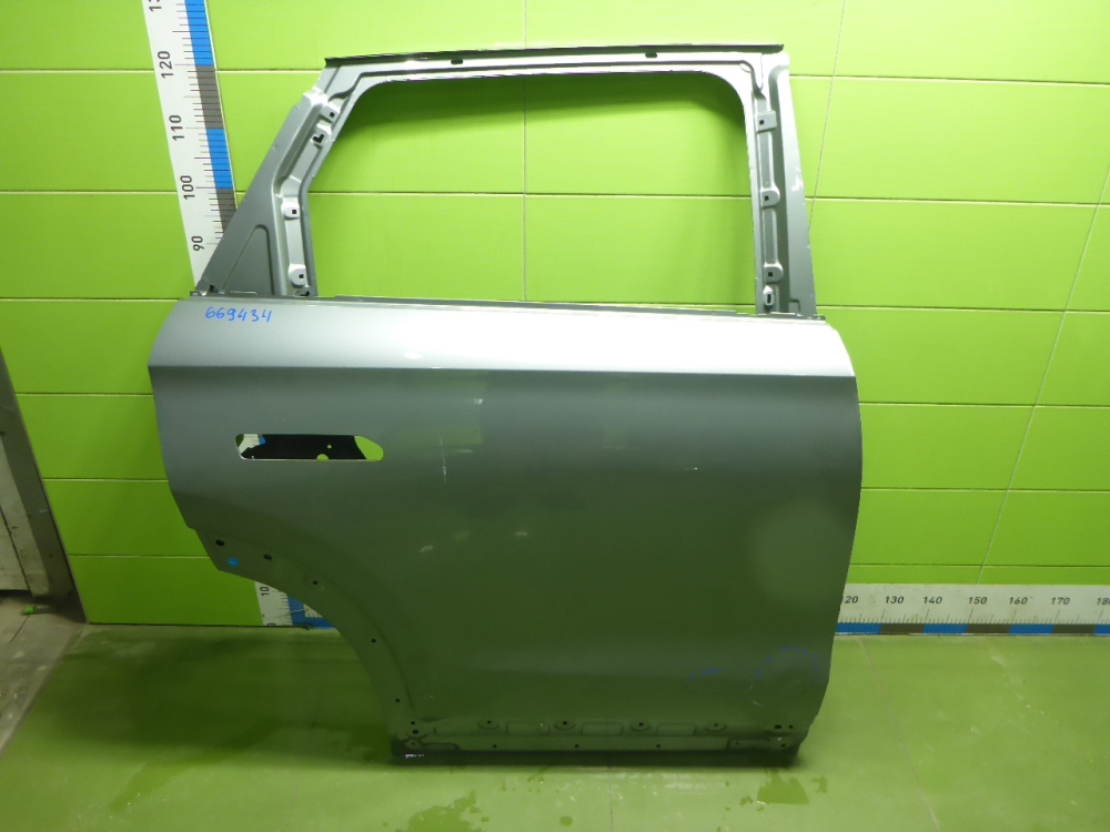 Дверь задняя правая