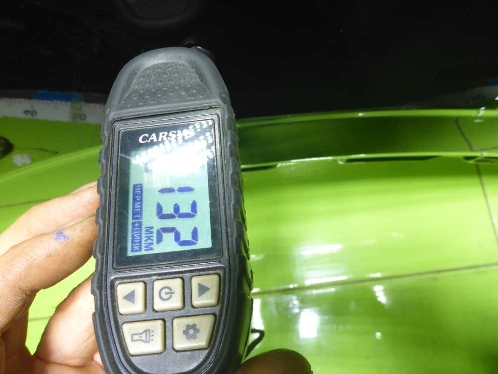 Крыло переднее правое