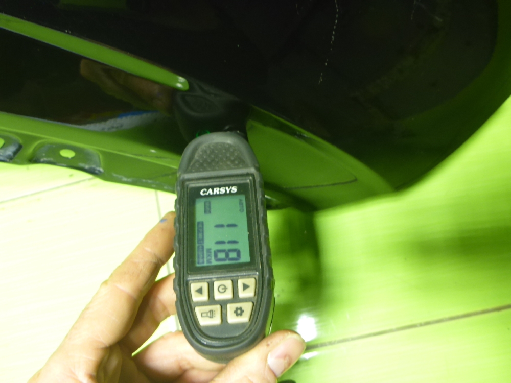 Крыло переднее правое