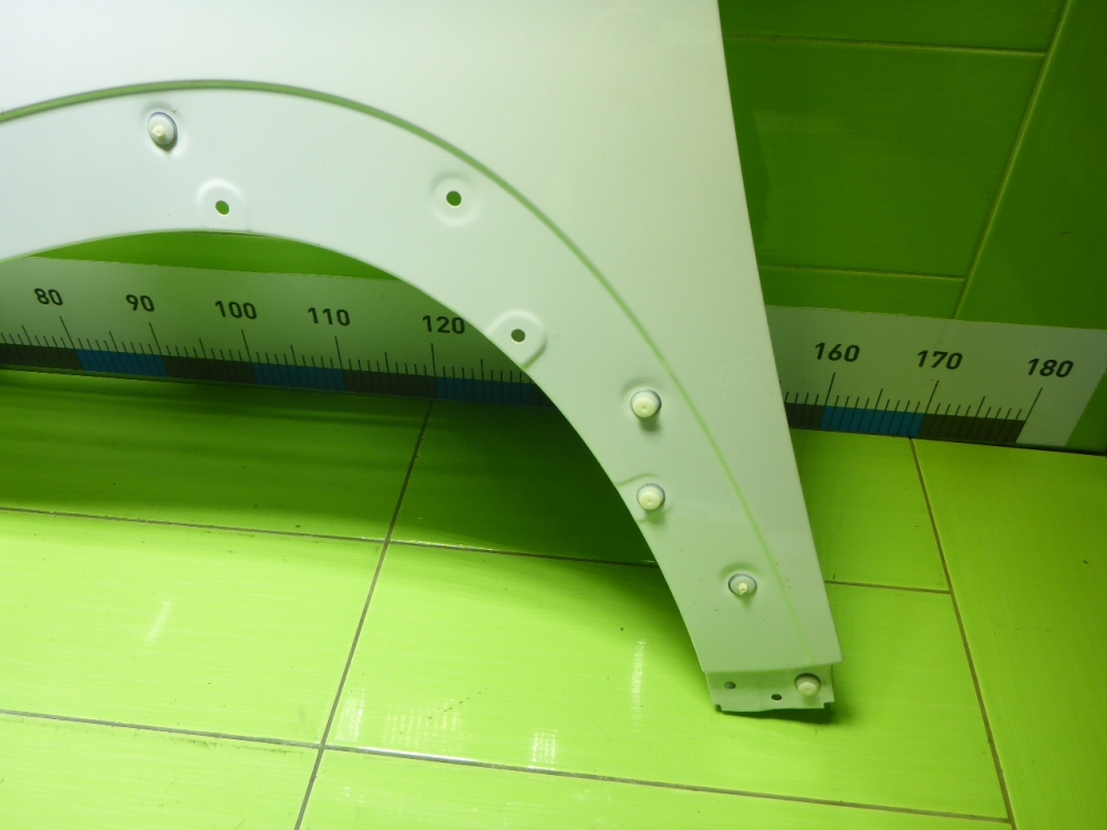 Крыло переднее левое