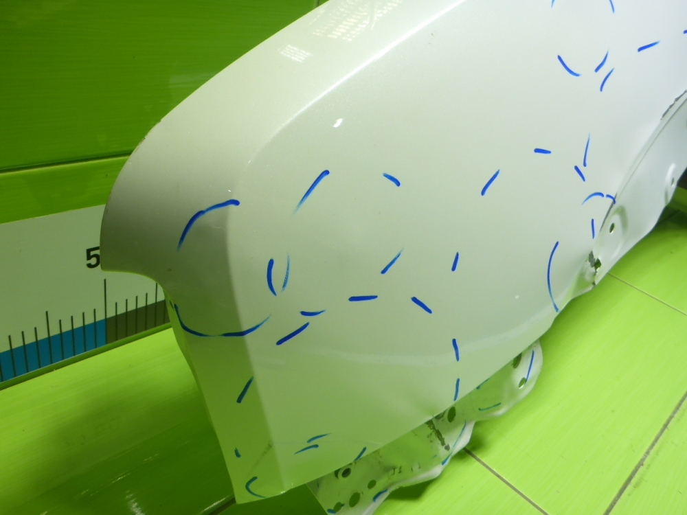 Крыло переднее левое