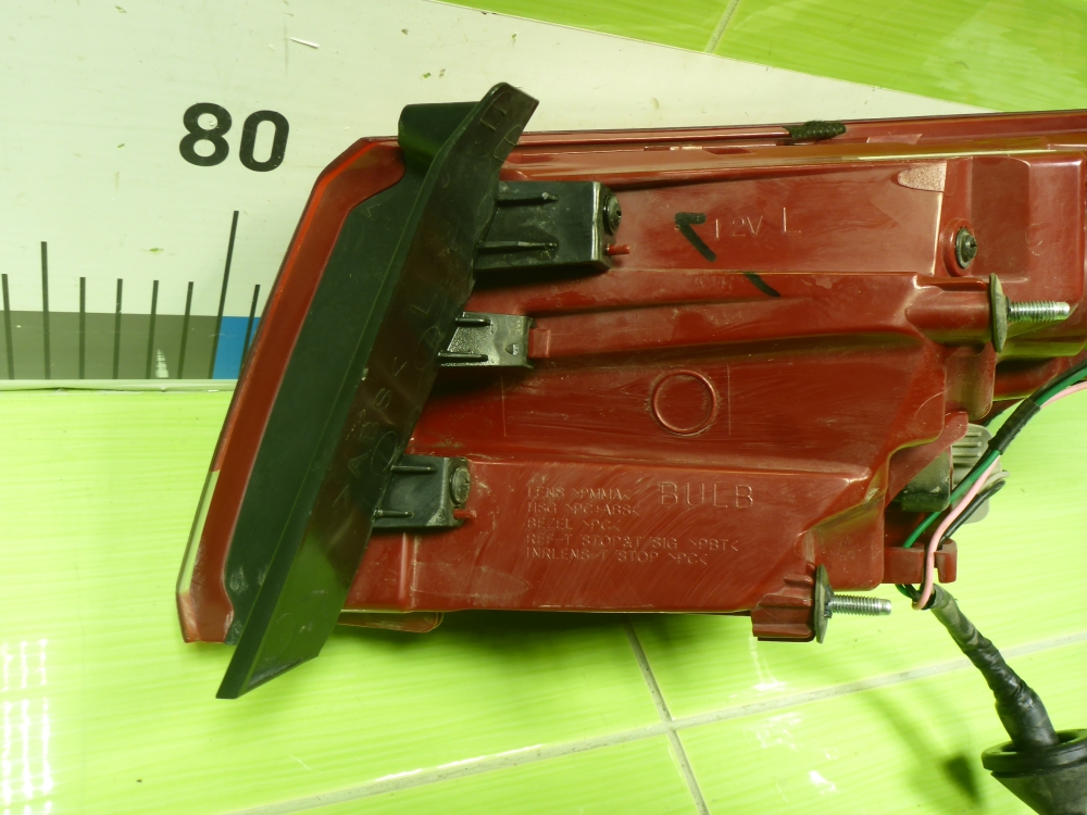 Фонарь задний наружный левый