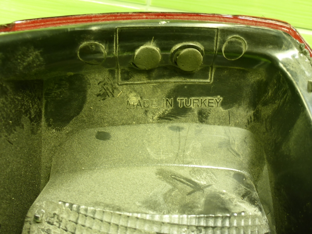 Фонарь задний левый