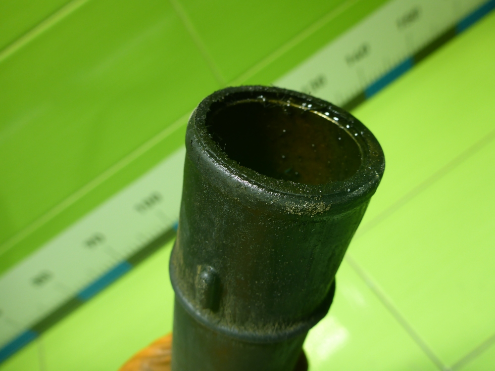 Маслозаливная горловина