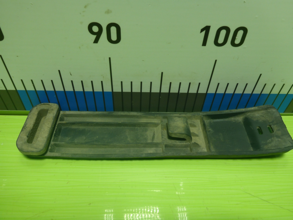 Кронштейн крепления крыла