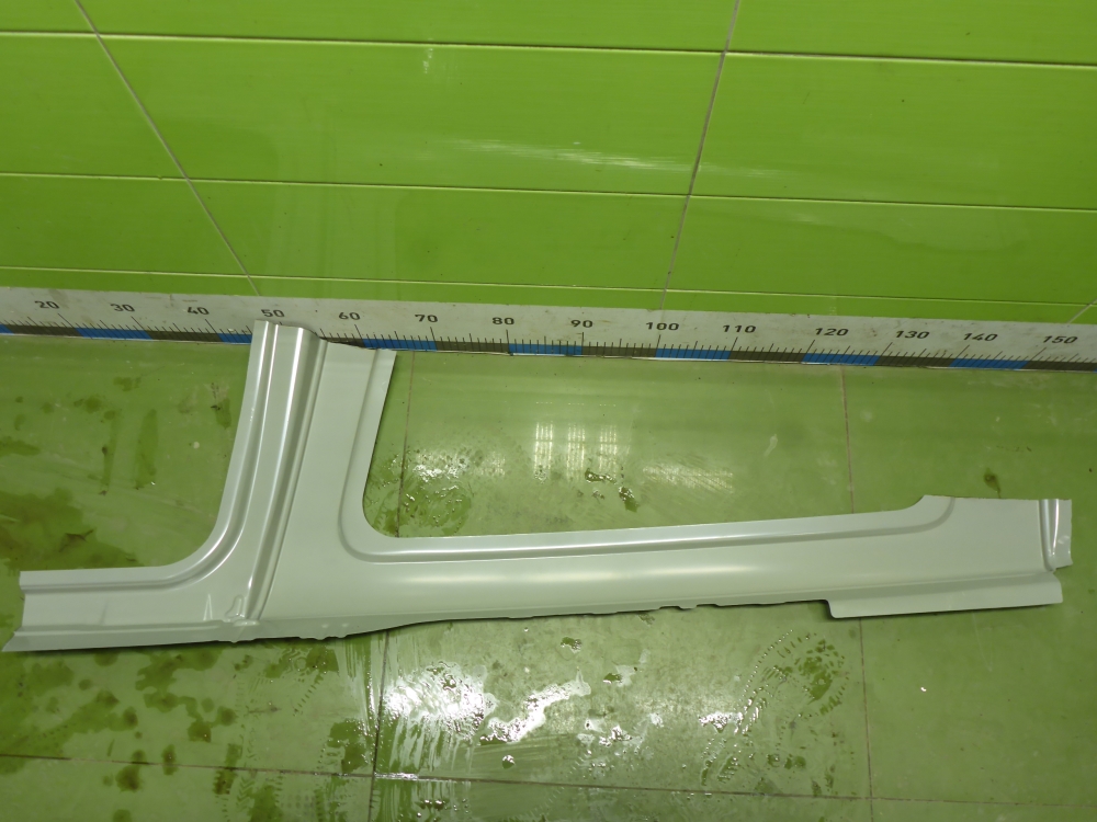 Кузовной элемент