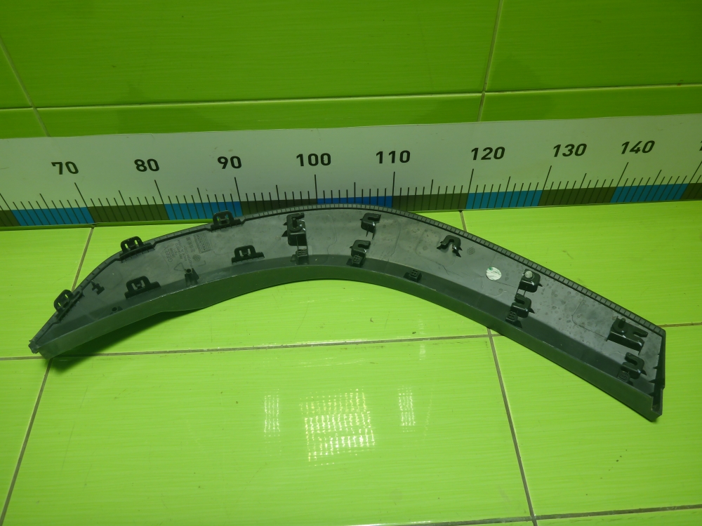 Накладка заднего крыла левого