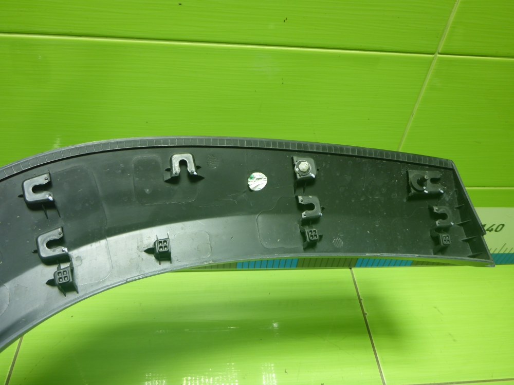 Накладка заднего крыла левого