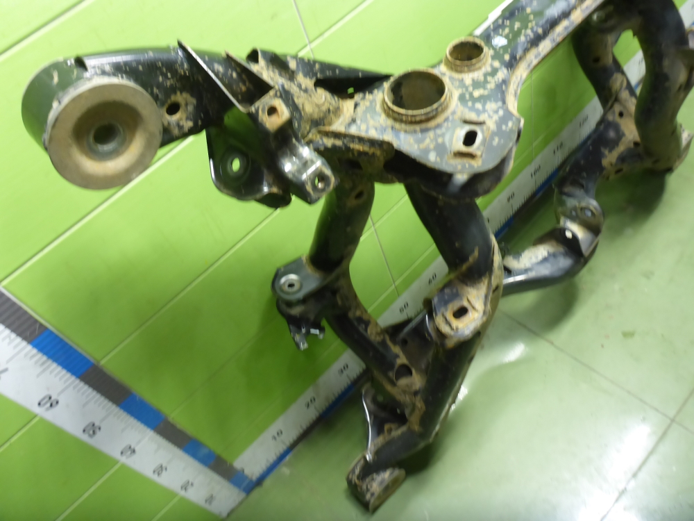 Балка задняя