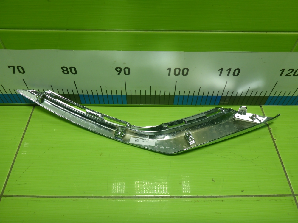 Накладка переднего бампера левая