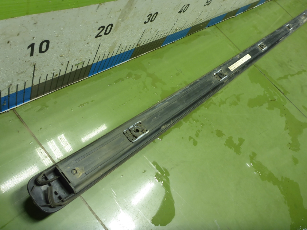 Молдинг крыши левый