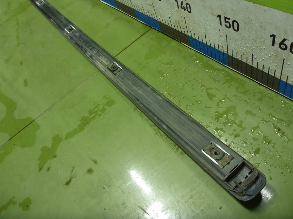 Молдинг крыши левый