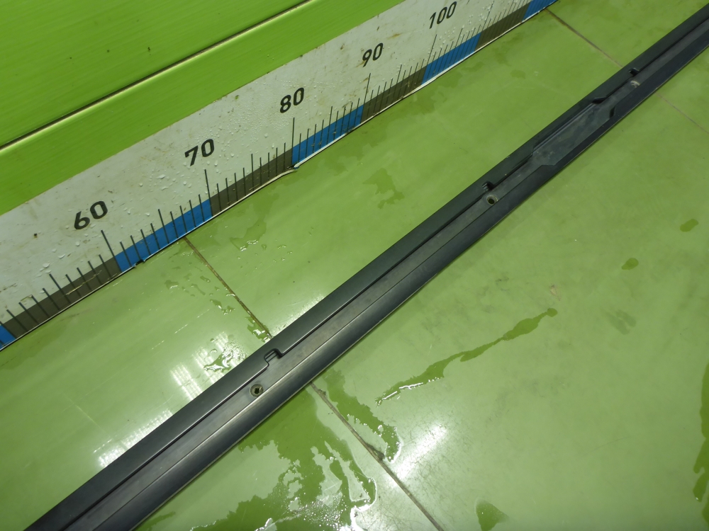 Молдинг крыши правый