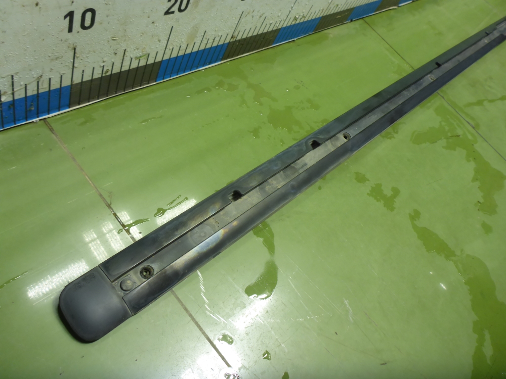 Молдинг крыши правый