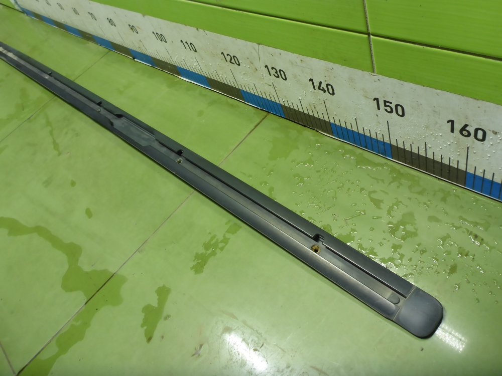 Молдинг крыши правый